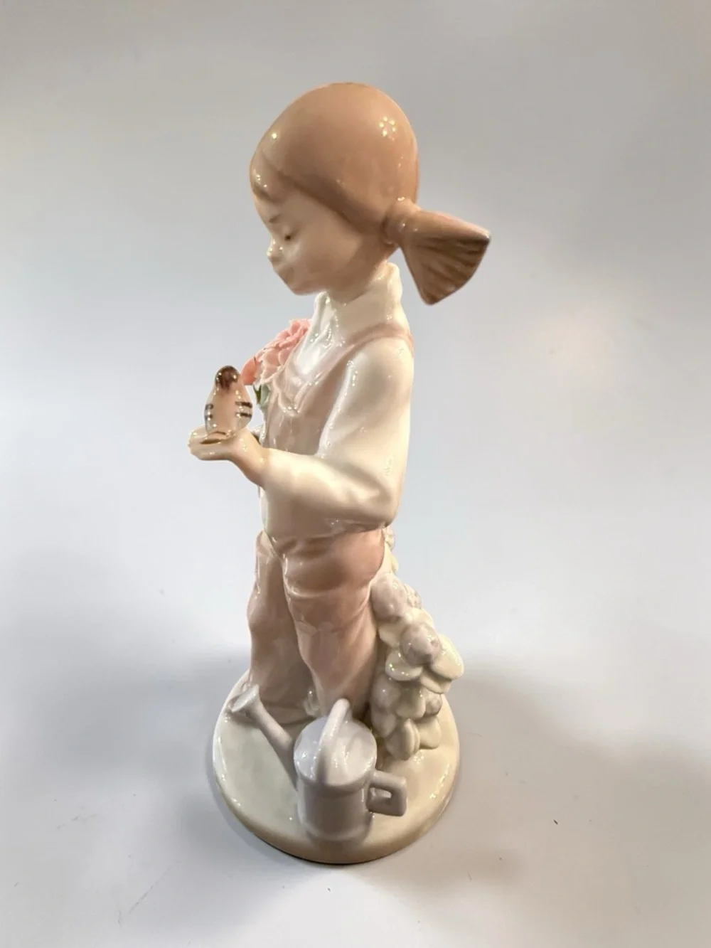 Authentic Retired LLADRO #5217 "Spring" Girl with Bird & Flowers - Picture 6 of 7